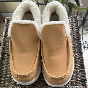 FITVILLE Women’s Slip On Loafer Slipper Shoe Arch & Heel Support Size 9